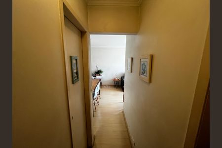 Apartamento à venda com 65m², 2 quartos e 2 vagasCorredor