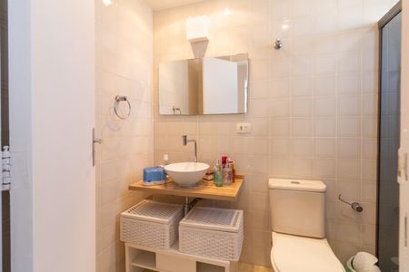 Apartamento à venda com 57m², 2 quartos e 1 vaga Apartamento à venda com 57m², 2 quartos e 1 vagaBanheiro