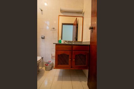 Casa à venda com 301m², 5 quartos e 3 vagasBanheiro da Suíte 2