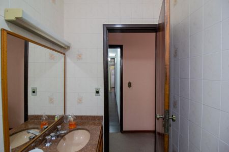 Casa à venda com 301m², 5 quartos e 3 vagasBanheiro da Suíte 3