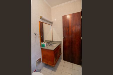 Casa à venda com 301m², 5 quartos e 3 vagasBanheiro da Suíte 2