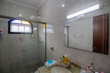 Casa à venda com 301m², 5 quartos e 3 vagasEdícula - Banheiro da Suíte 1