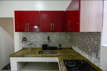 Casa à venda com 120m², 4 quartos e sem vaga Casa à venda com 120m², 4 quartos e sem vagaCozinha