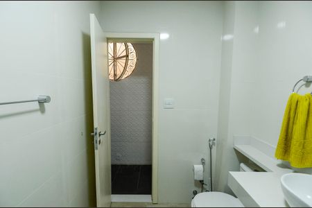 Casa à venda com 120m², 4 quartos e sem vaga Casa à venda com 120m², 4 quartos e sem vagaBanheiro 1