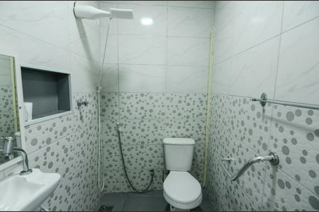 Casa à venda com 120m², 4 quartos e sem vaga Casa à venda com 120m², 4 quartos e sem vagaBanheiro 2