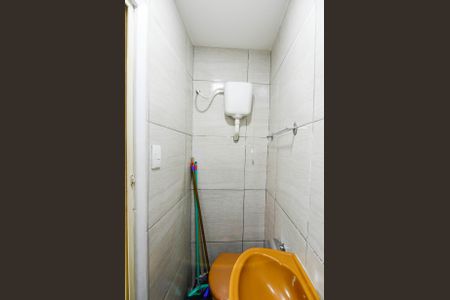 Casa à venda com 120m², 4 quartos e sem vaga Casa à venda com 120m², 4 quartos e sem vagaBanheiro de Serviço