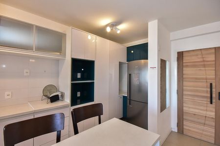 Apartamento para alugar com 96m², 2 quartos e 2 vagasCozinha