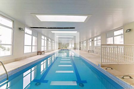 Apartamento à venda com 56m², 2 quartos e 1 vaga Apartamento à venda com 56m², 2 quartos e 1 vagaÁrea comum - Piscina