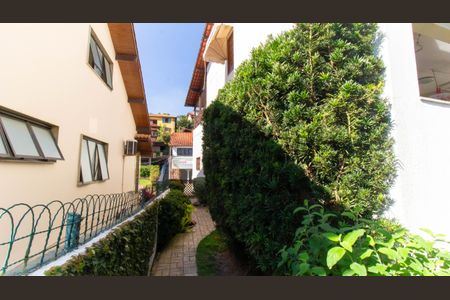Casa de condomínio à venda com 100m², 4 quartos e sem vaga Casa de condomínio à venda com 100m², 4 quartos e sem vagaÁrea comum