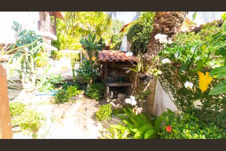 Casa de condomínio à venda com 100m², 4 quartos e sem vaga Casa de condomínio à venda com 100m², 4 quartos e sem vagaÁrea comum