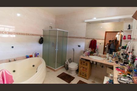 Casa de condomínio à venda com 100m², 4 quartos e sem vaga Casa de condomínio à venda com 100m², 4 quartos e sem vagaBanheiro/Suite