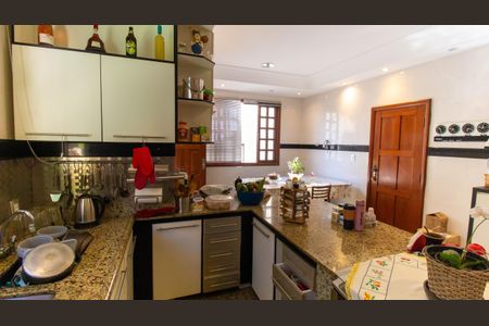 Casa de condomínio à venda com 100m², 4 quartos e sem vaga Casa de condomínio à venda com 100m², 4 quartos e sem vagaCozinha