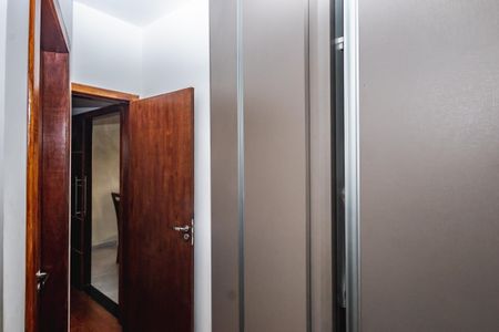 Apartamento à venda com 180m², 3 quartos e 4 vagas Apartamento à venda com 180m², 3 quartos e 4 vagasSuíte