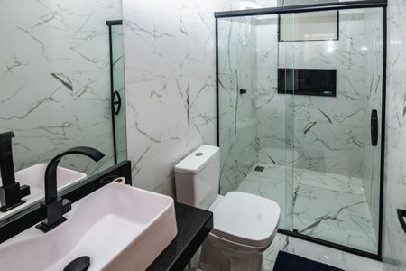 Apartamento à venda com 180m², 3 quartos e 4 vagas Apartamento à venda com 180m², 3 quartos e 4 vagasBanheiro Social 2