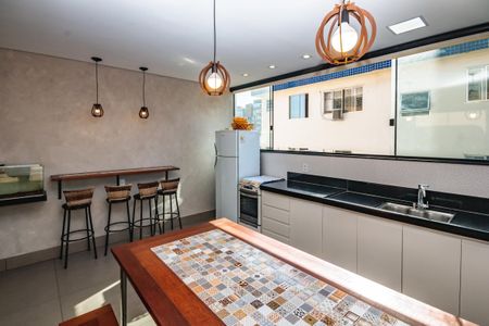 Apartamento à venda com 180m², 3 quartos e 4 vagas Apartamento à venda com 180m², 3 quartos e 4 vagasÁrea Gourmet