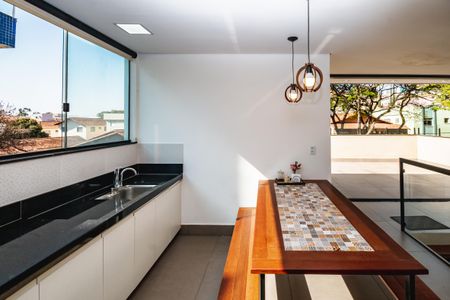 Apartamento à venda com 180m², 3 quartos e 4 vagas Apartamento à venda com 180m², 3 quartos e 4 vagasÁrea Gourmet