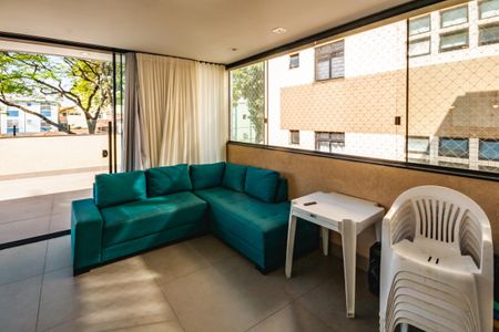 Apartamento à venda com 180m², 3 quartos e 4 vagas Apartamento à venda com 180m², 3 quartos e 4 vagasÁrea Gourmet