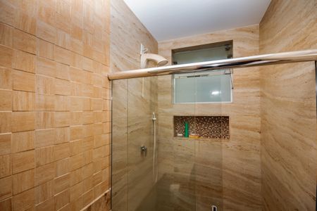 Apartamento à venda com 180m², 3 quartos e 4 vagas Apartamento à venda com 180m², 3 quartos e 4 vagasBanheiro social 1