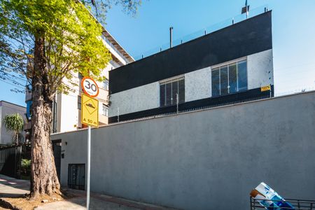 Apartamento à venda com 180m², 3 quartos e 4 vagas Apartamento à venda com 180m², 3 quartos e 4 vagasFachada