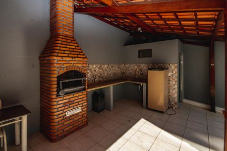 Apartamento à venda com 180m², 3 quartos e 4 vagas Apartamento à venda com 180m², 3 quartos e 4 vagasÁrea comum - Churrasqueira