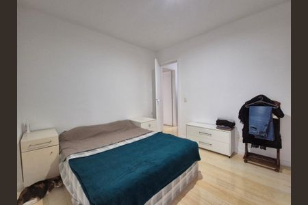 Apartamento à venda com 180m², 3 quartos e 2 vagas Apartamento à venda com 180m², 3 quartos e 2 vagasSuíte