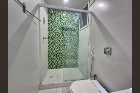 Apartamento à venda com 180m², 3 quartos e 2 vagas Apartamento à venda com 180m², 3 quartos e 2 vagasBanheiro