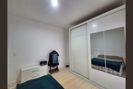 Apartamento à venda com 180m², 3 quartos e 2 vagas Apartamento à venda com 180m², 3 quartos e 2 vagasSuíte