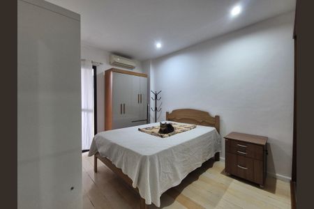 Apartamento à venda com 180m², 3 quartos e 2 vagas Apartamento à venda com 180m², 3 quartos e 2 vagasQuarto 1