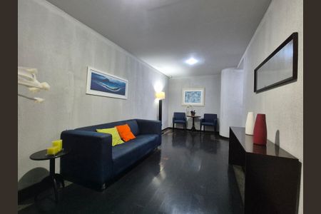 Apartamento à venda com 180m², 3 quartos e 2 vagas Apartamento à venda com 180m², 3 quartos e 2 vagasHall de Entrada