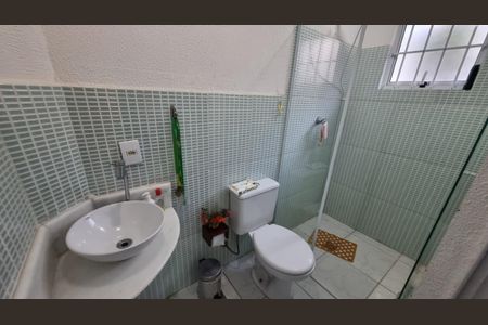 Casa de condomínio à venda com 221m², 4 quartos e 2 vagas