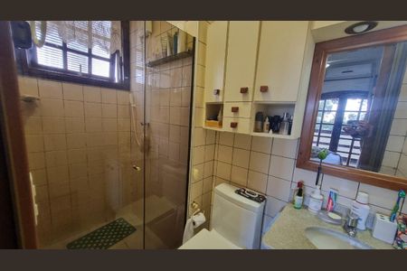 Casa de condomínio à venda com 221m², 4 quartos e 2 vagas