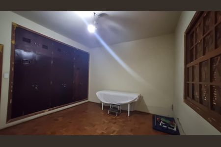 Casa à venda com 300m², 3 quartos e 3 vagas
