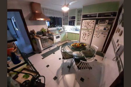Apartamento à venda com 186m², 4 quartos e 3 vagas