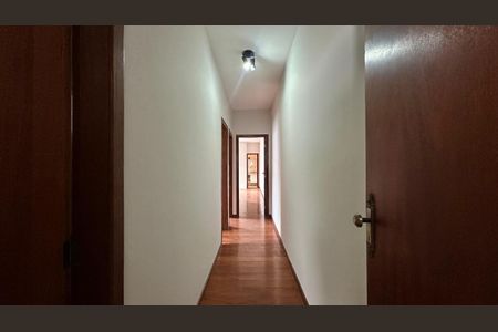 Casa à venda com 180m², 3 quartos e 2 vagas