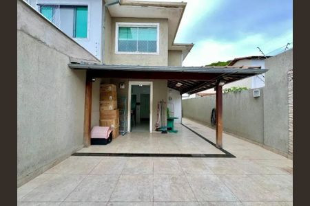 Casa à venda com 238m², 3 quartos e 3 vagas