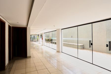 Apartamento à venda com 268m², 4 quartos e 6 vagasÁrea comum - Salão de festas