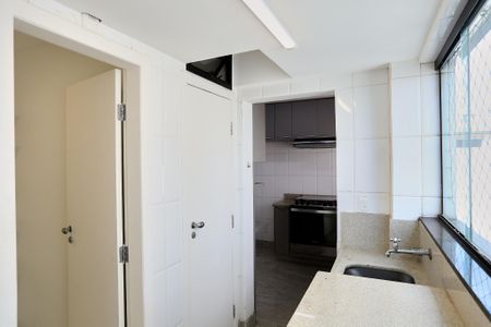 Apartamento à venda com 268m², 4 quartos e 6 vagasÁrea de Serviço