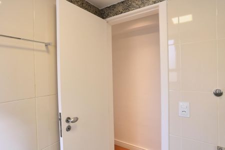 Apartamento à venda com 268m², 4 quartos e 6 vagasBanheiro