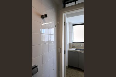 Apartamento à venda com 268m², 4 quartos e 6 vagasBanheiro de serviço
