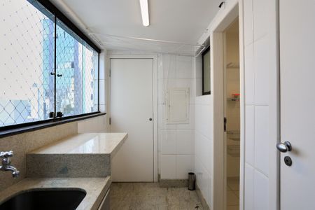 Apartamento à venda com 268m², 4 quartos e 6 vagasÁrea de Serviço