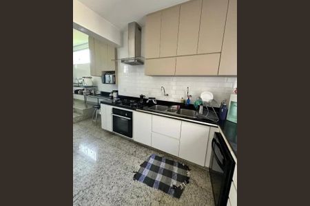 Casa à venda com 180m², 4 quartos e 3 vagas