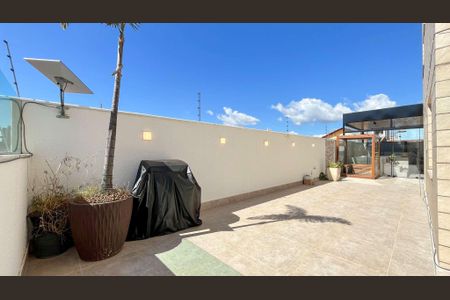 Apartamento à venda com 220m², 4 quartos e 4 vagas