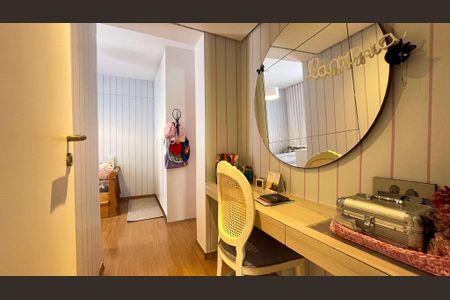 Apartamento à venda com 220m², 4 quartos e 4 vagas