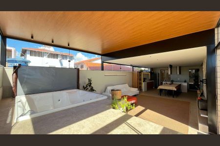 Apartamento à venda com 220m², 4 quartos e 4 vagas