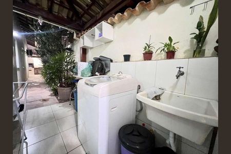 Casa à venda com 170m², 3 quartos e 4 vagas