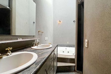 Casa à venda com 650m², 5 quartos e 11 vagas