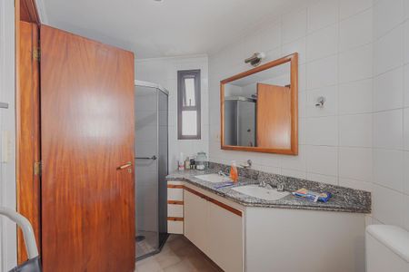 Apartamento à venda com 237m², 3 quartos e 3 vagasBanheiro da Suíte 3