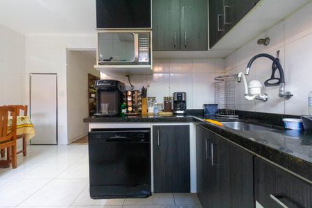 Casa à venda com 128m², 2 quartos e 2 vagas Casa à venda com 128m², 2 quartos e 2 vagasCozinha