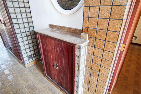 Casa de condomínio à venda com 235m², 4 quartos e 2 vagasvaranda