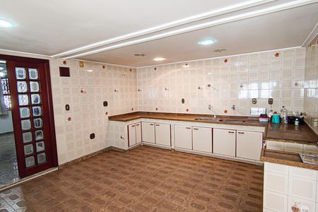 Casa de condomínio à venda com 235m², 4 quartos e 2 vagasCozinha